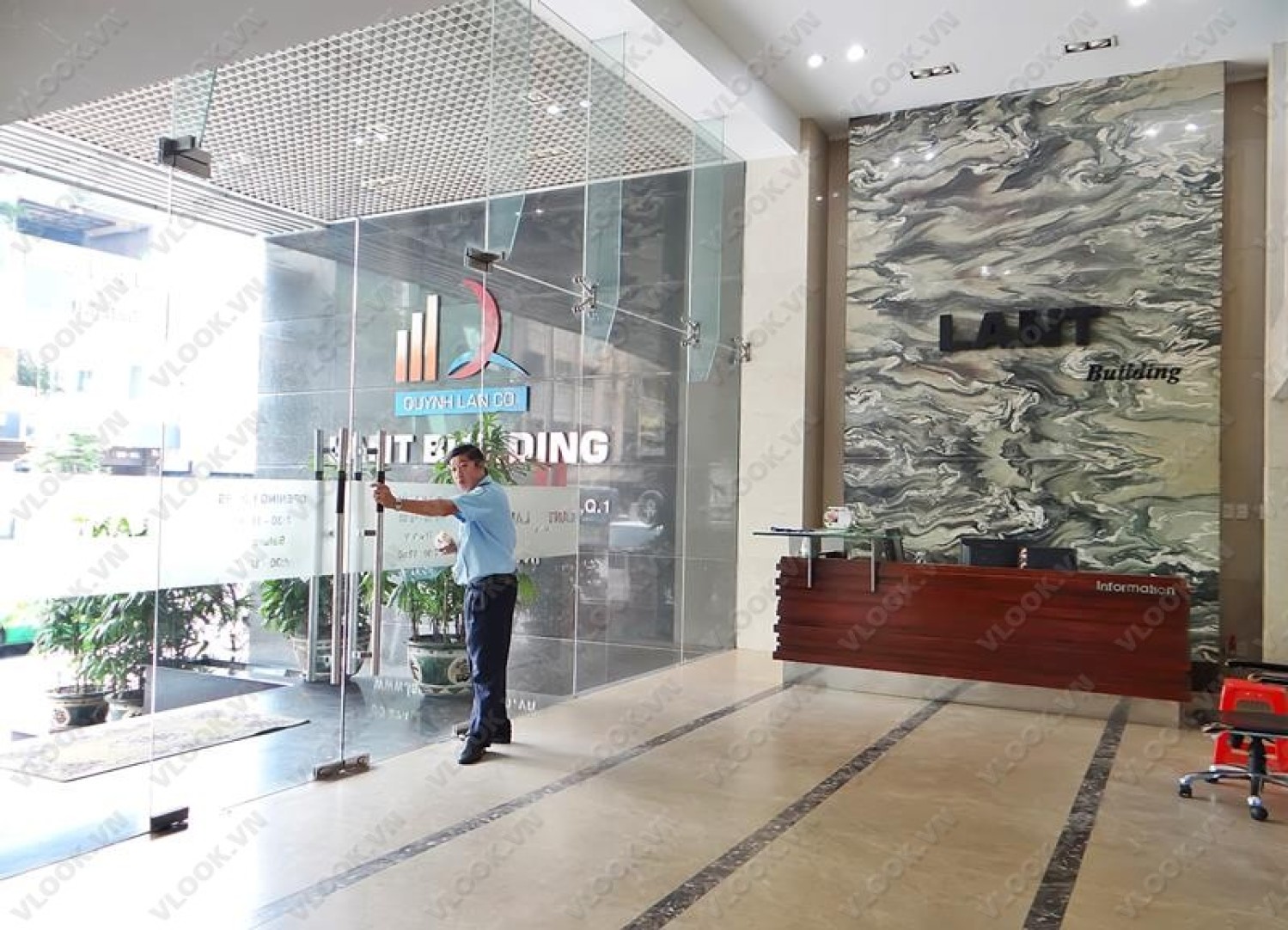 vlook.vn-cho-thue-van-phong-quan-1-lant-building-31_-09-10-2018-15-29-21.jpg